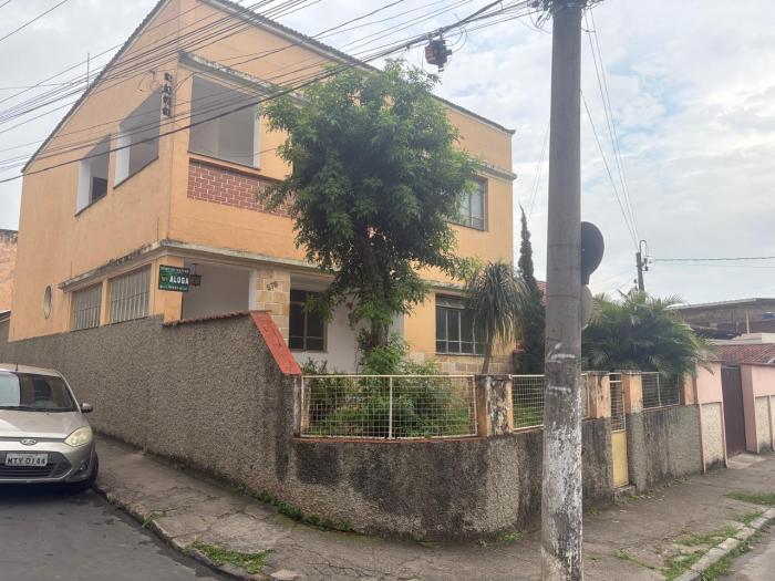 AMPLA CASA PROXIMO A UNIFAA