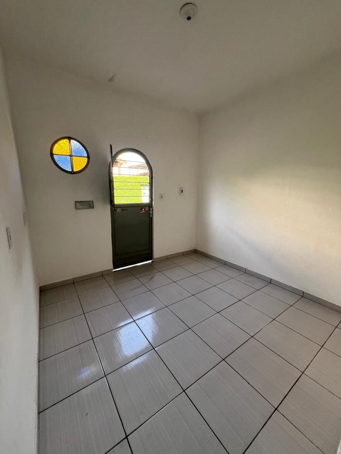 CASA DE UM QUARTO PROXIMO FACULDADE