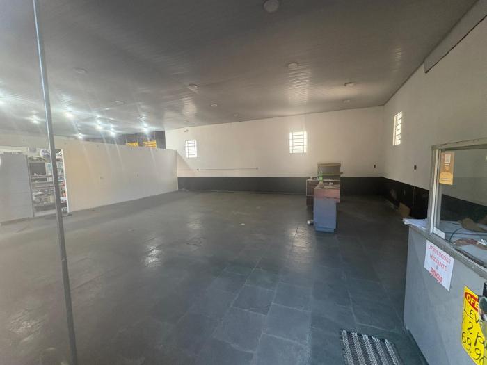 LOJA COMERCIAL À VENDA – BAIRRO CHACRINHA